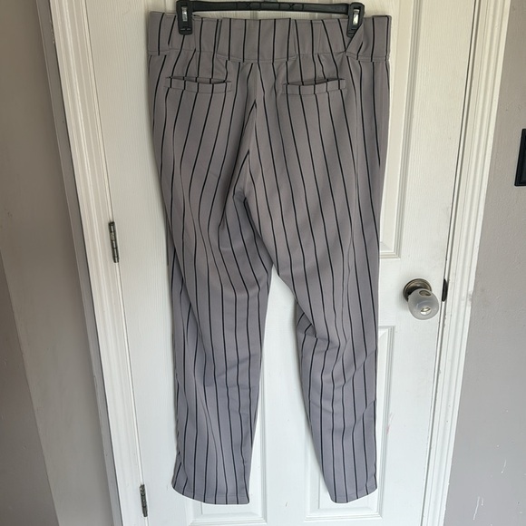 Boombah Men’s Pinstripe Baseball pants gray with black stripes size 40 Long - Picture 2 of 2